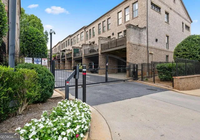 Photo 31 of Townhouse for sale at 3560 Roswell Rd Nw #57, Atlanta, GA 30305 | MLS# 10803914 | Listing updated on 2026-07-25