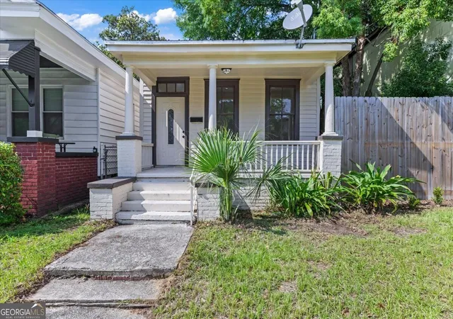 1st image of 604 W 40th St, Savannah, GA 31415 | MLS# 10796592