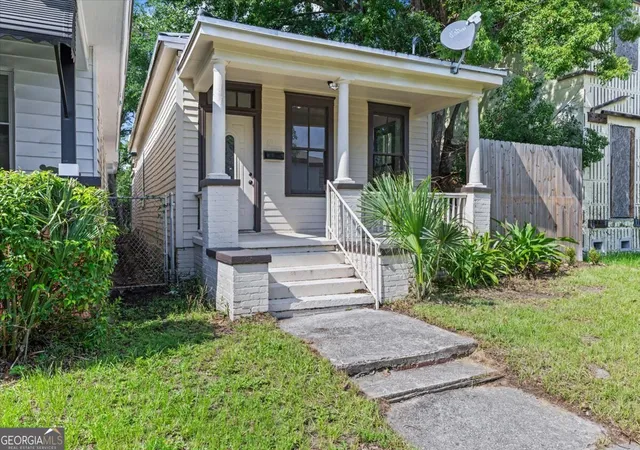 Photo 3 of Single family home for sale at 604 W 40th St, Savannah, GA 31415 | MLS# 10796592 | Listing updated on 2026-08-27