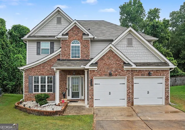 Photo 2 of Single family home for sale at 2724 Trey Ct, Ellenwood, GA 30294 | MLS# 10835707 | Listing updated on 2026-09-12