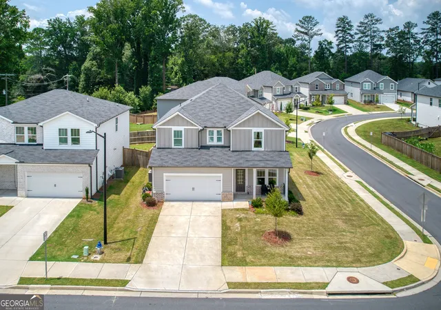 Photo 2 of Single family home for sale at 607 Runnel Dr, Woodstock, GA 30188 | MLS# 10811928 | Listing updated on 2026-09-04