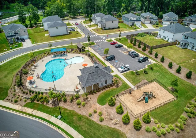 Photo 4 of Single family home for sale at 607 Runnel Dr, Woodstock, GA 30188 | MLS# 10811928 | Listing updated on 2026-09-04