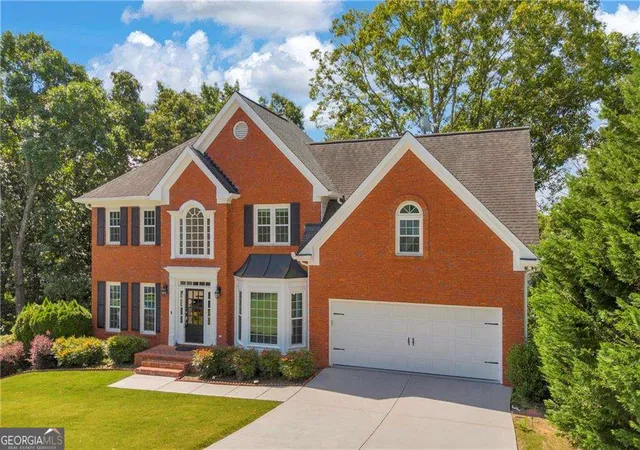Photo 1 of Single family home for sale at 4910 Red Robin Ridge, Johns Creek, GA 30022 | MLS# 10811123 | Listing updated on 2026-08-01