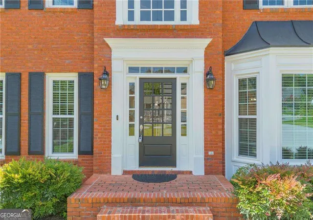 Photo 4 of Single family home for sale at 4910 Red Robin Ridge, Johns Creek, GA 30022 | MLS# 10811123 | Listing updated on 2026-08-01
