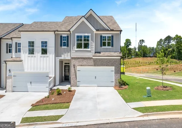 Photo 1 of Townhouse for sale at 1825 Meadow Green Cir, Gainesville, GA 30501 | MLS# 10816507 | Listing updated on 2026-08-06