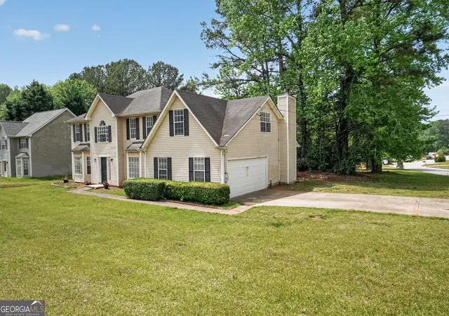 2nd image of 6343 Laurel Green Dr, Lithonia, GA 30058 | MLS# 10737591