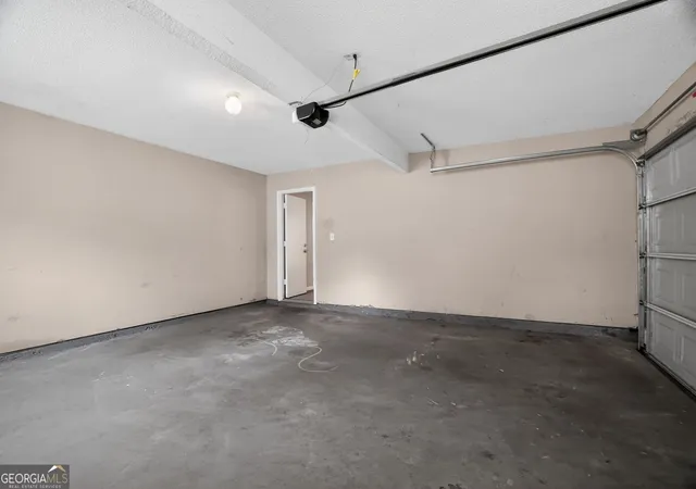 4th image of 6343 Laurel Green Dr, Lithonia, GA 30058 | MLS# 10737591