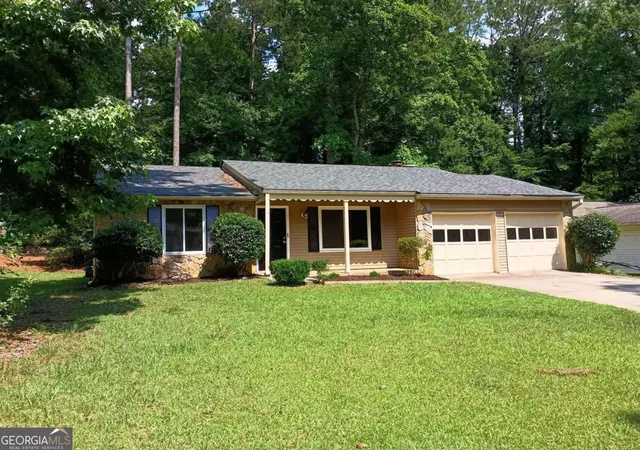 Single family home for sale at 255 Hembree Forest Cir, Roswell, GA 30076 | MLS# 10814688