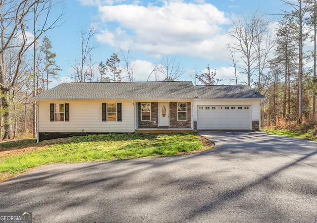 Homes for sale in Toccoa, GA | 3642 Williams Bridge Rd, Toccoa, GA 30577 | MLS# 10711143