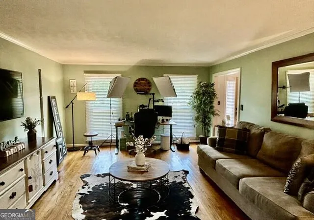 Photo 3 of Single family home for sale at 215 Pineywood Rd, Griffin, GA 30224 | MLS# 10825901 | Listing updated on 2026-08-28