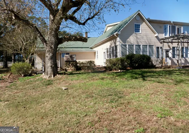 3rd image of 1825 Groaning Rock Rd, Commerce, GA 30530 | MLS# 10773180
