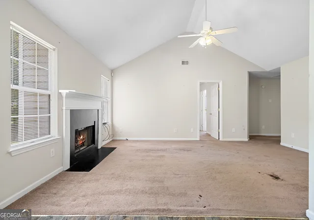 Photo 4 of Sale Pending at 5515 Lofwood Ln, Lithonia, GA 30058 | MLS# 10806084 | Listing updated on 2026-09-22