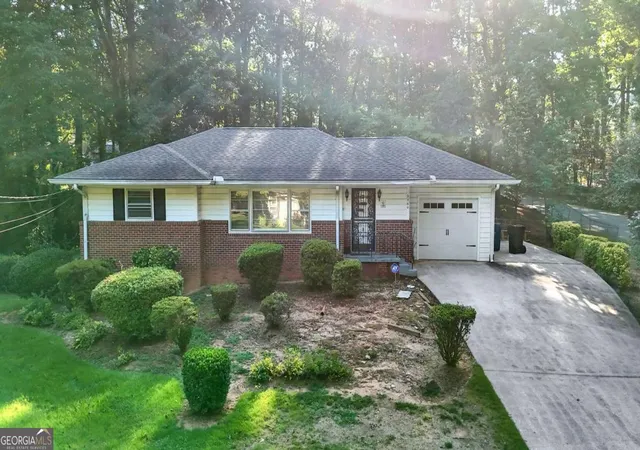 Photo 2 of Single family home for sale at 2560 Wood Valley Dr, Atlanta, GA 30344 | MLS# 10827391 | Listing updated on 2026-08-31