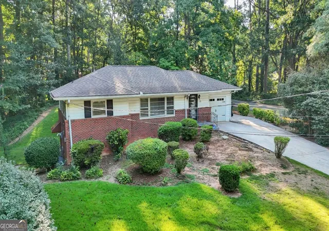 Photo 3 of Single family home for sale at 2560 Wood Valley Dr, Atlanta, GA 30344 | MLS# 10827391 | Listing updated on 2026-08-31