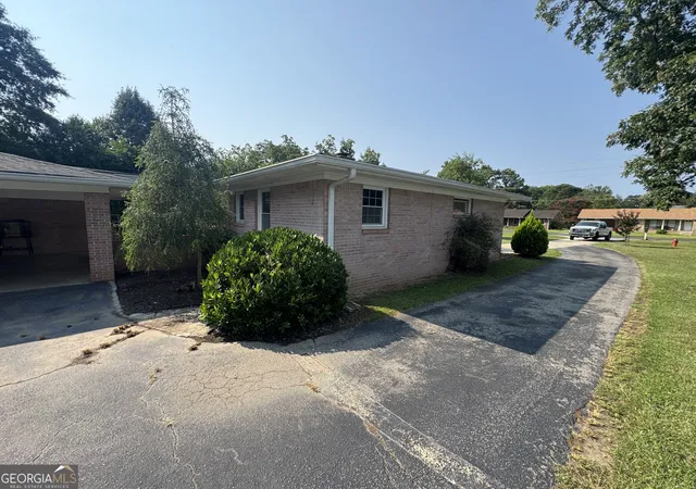 Photo 3 of Single family home for sale at 119 Maddox Rd, Griffin, GA 30224 | MLS# 10815657 | Listing updated on 2026-08-13