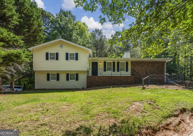 Photo 1 of Single family home for sale at 134 N Lake Dr, Lagrange, GA 30240 | MLS# 10757554 | Listing updated on 2026-08-12