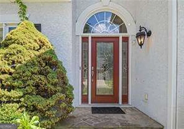 Photo 3 of Single family home for sale at 421 Clubview Dr, Woodstock, GA 30189 | MLS# 10810623 | Listing updated on 2026-08-16