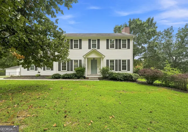 Photo 1 of Single family home for sale at 16 Wood Forest Dr Sw, Cartersville, GA 30120 | MLS# 10819715 | Listing updated on 2026-09-20