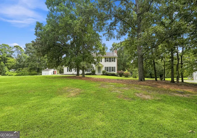 Photo 3 of Single family home for sale at 16 Wood Forest Dr SW, Cartersville, GA 30120 | MLS# 10819715 | Listing updated on 2026-09-20