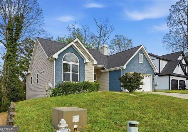 Photo 2 of Single family home for sale at 694 Shore View, Lithonia, GA 30058 | MLS# 10817791 | Listing updated on 2026-09-23