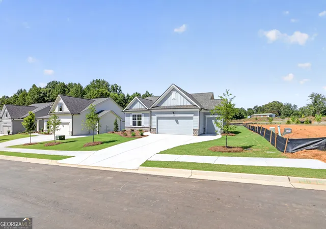 2nd image of 2019 Oconee Bluff Dr, Athens, GA 30601 | MLS# 10814557