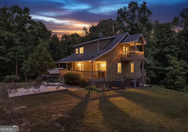 2nd image of 560 Hawk Trl, Newborn, GA 30056 | MLS# 10816652