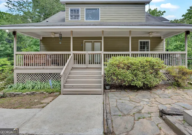 3rd image of 560 Hawk Trl, Newborn, GA 30056 | MLS# 10816652