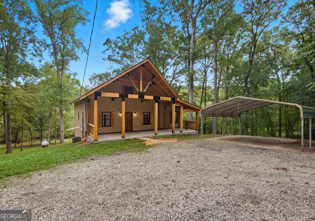 Photo 1 of Single family home for sale at 689 Riverside Ct, Danielsville, GA 30633 | MLS# 10617959 | Listing updated on 2025-12-27