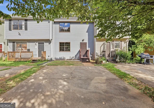 Photo 1 of Townhouse for sale at 6977 Flagstone Dr, Austell, GA 30168 | MLS# 10855413 | Listing updated on 2026-10-30