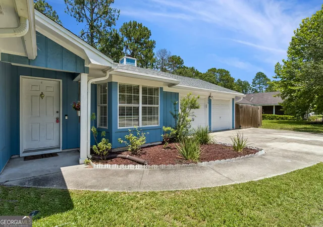Photo 2 of Single family home for sale at 206 Somerset Rd, St. Marys, GA 31558 | MLS# 10812019 | Listing updated on 2026-09-16