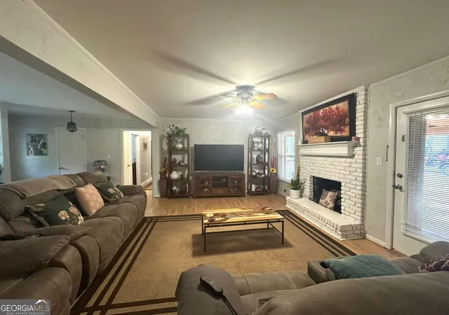 Photo 2 of Single family home for sale at 127 N Amanda Pl, Warner Robins, GA 31088 | MLS# 10609001 | Listing updated on 2025-11-10