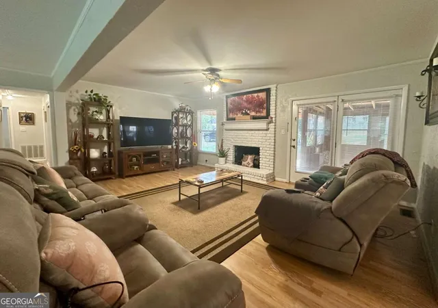 Photo 3 of Single family home for sale at 127 N Amanda Pl, Warner Robins, GA 31088 | MLS# 10609001 | Listing updated on 2025-11-10