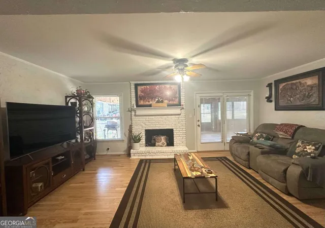 Photo 4 of Single family home for sale at 127 N Amanda Pl, Warner Robins, GA 31088 | MLS# 10609001 | Listing updated on 2025-11-10