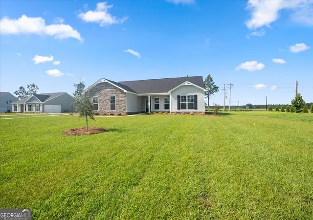 Photo 2 of Single family home for sale at 220 Manchester Dr, Statesboro, GA 30461 | MLS# 10761172 | Listing updated on 2026-09-20