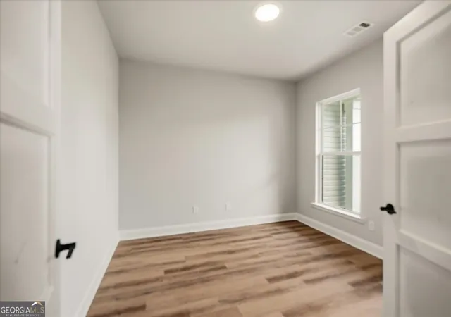 Photo 4 of Single family home for sale at 220 Manchester Dr, Statesboro, GA 30461 | MLS# 10761172 | Listing updated on 2026-09-20