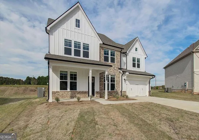 Photo 3 of Single family home for sale at 729 Dunlake Way, Locust Grove, GA 30248 | MLS# 10810706 | Listing updated on 2026-09-14