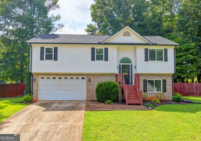 1st image of 7224 Ironwood Dr, Gainesville, GA 30507 | MLS# 10824652