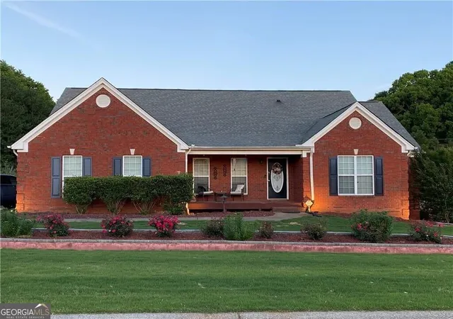 Photo 1 of Single family home for sale at 44 Still Water Ln, Jefferson, GA 30549 | MLS# 10828636 | Listing updated on 2026-09-02