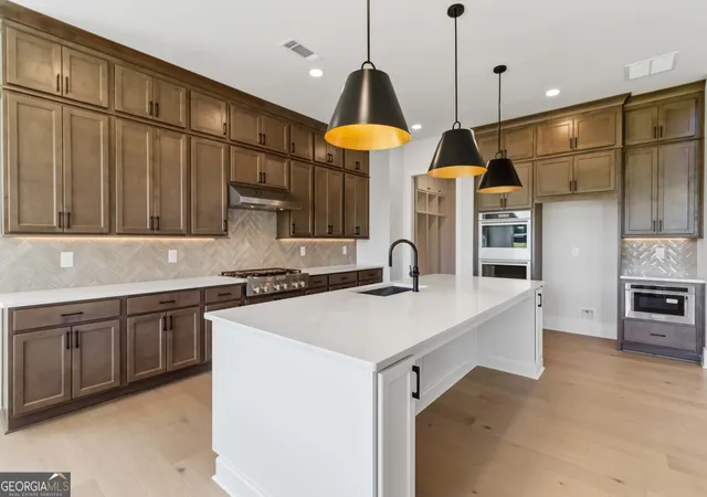 3rd image of 3090 Waterfront Circle, Marietta, GA 30062 | MLS# 10812811