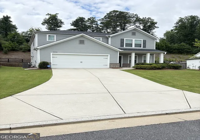 Photo 3 of Single family home for sale at 3290 Summerpoint Xing, Cumming, GA 30028 | MLS# 10817704 | Listing updated on 2026-08-17
