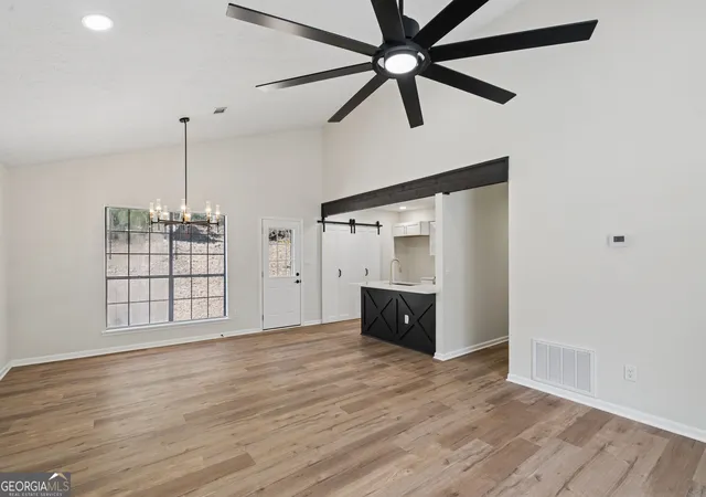 Photo 4 of Single family home for sale at 6361 Valley Dale Dr, Riverdale, GA 30274 | MLS# 10835302 | Listing updated on 2026-09-11