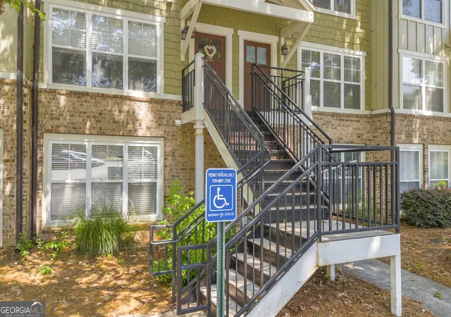 Homes for sale in Athens, GA | 490 Barnett Shoals Rd #APT 205, Athens, GA 30605 | MLS# 10785860