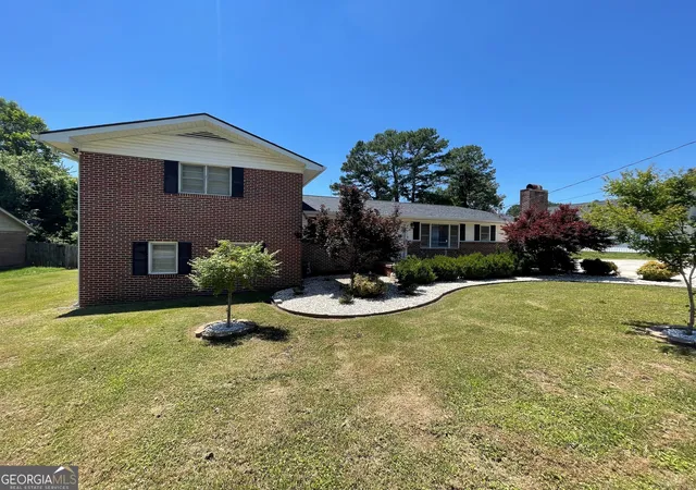 Photo 3 of Single family home for sale at 51 Lyons Dr Nw, Rome, GA 30165 | MLS# 10782745 | Listing updated on 2026-09-13