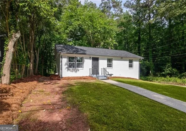 2nd image of 2889 Macon Dr Sw, Atlanta, GA 30354 | MLS# 10786024