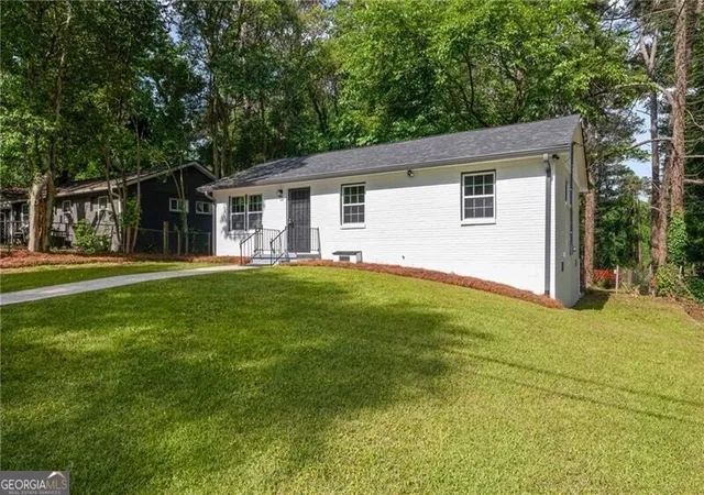 3rd image of 2889 Macon Dr Sw, Atlanta, GA 30354 | MLS# 10786024