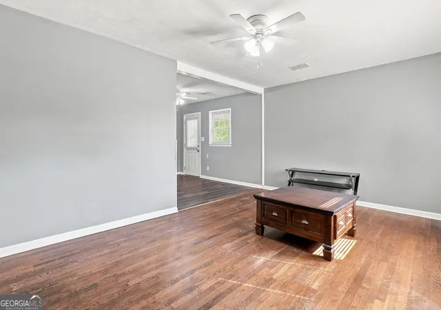 5th image of 1465 E Highpoint Dr, Douglasville, GA 30134 | MLS# 10815045