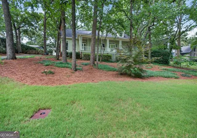 Photo 4 of Single family home for sale at 8 Westover Dr Sw, Rome, GA 30165 | MLS# 10807451 | Listing updated on 2026-09-28