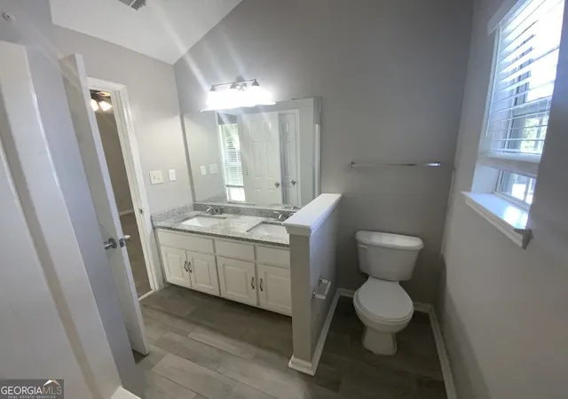 Photo 4 of Single family home for sale at 205 Buffington Dr, Union City, GA 30291 | MLS# 10818488 | Listing updated on 2026-09-12