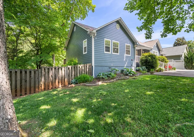 2nd image of 450 Longview Dr, Hiawassee, GA 30546 | MLS# 10812405