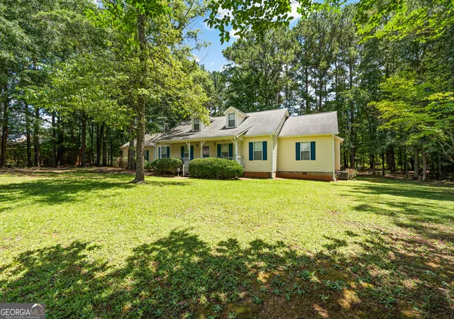 Photo 2 of Single family home for sale at 110 Turner Crk Dr, Hampton, GA 30228 | MLS# 10794651 | Listing updated on 2026-07-11